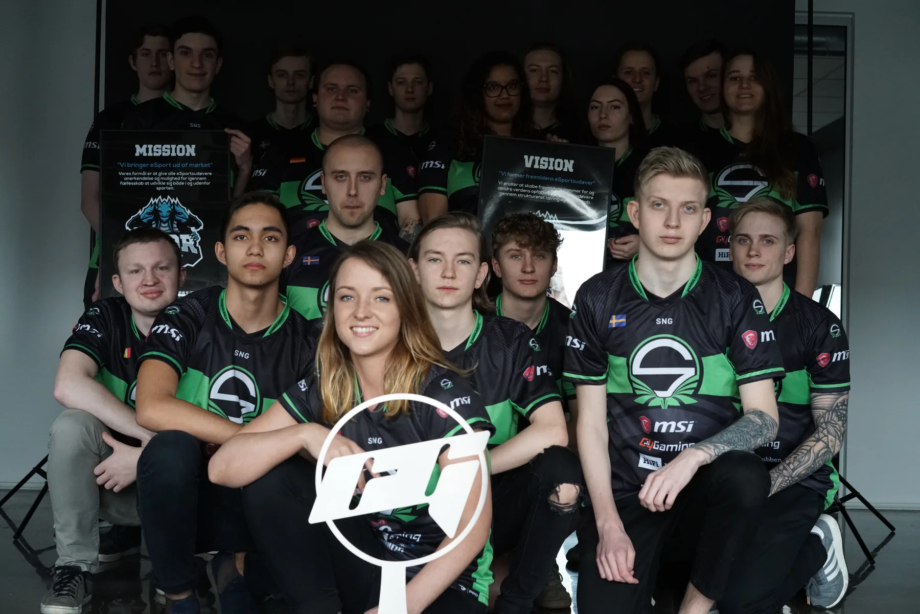 Team Singularity players and staff together during the 2019 bootcamp