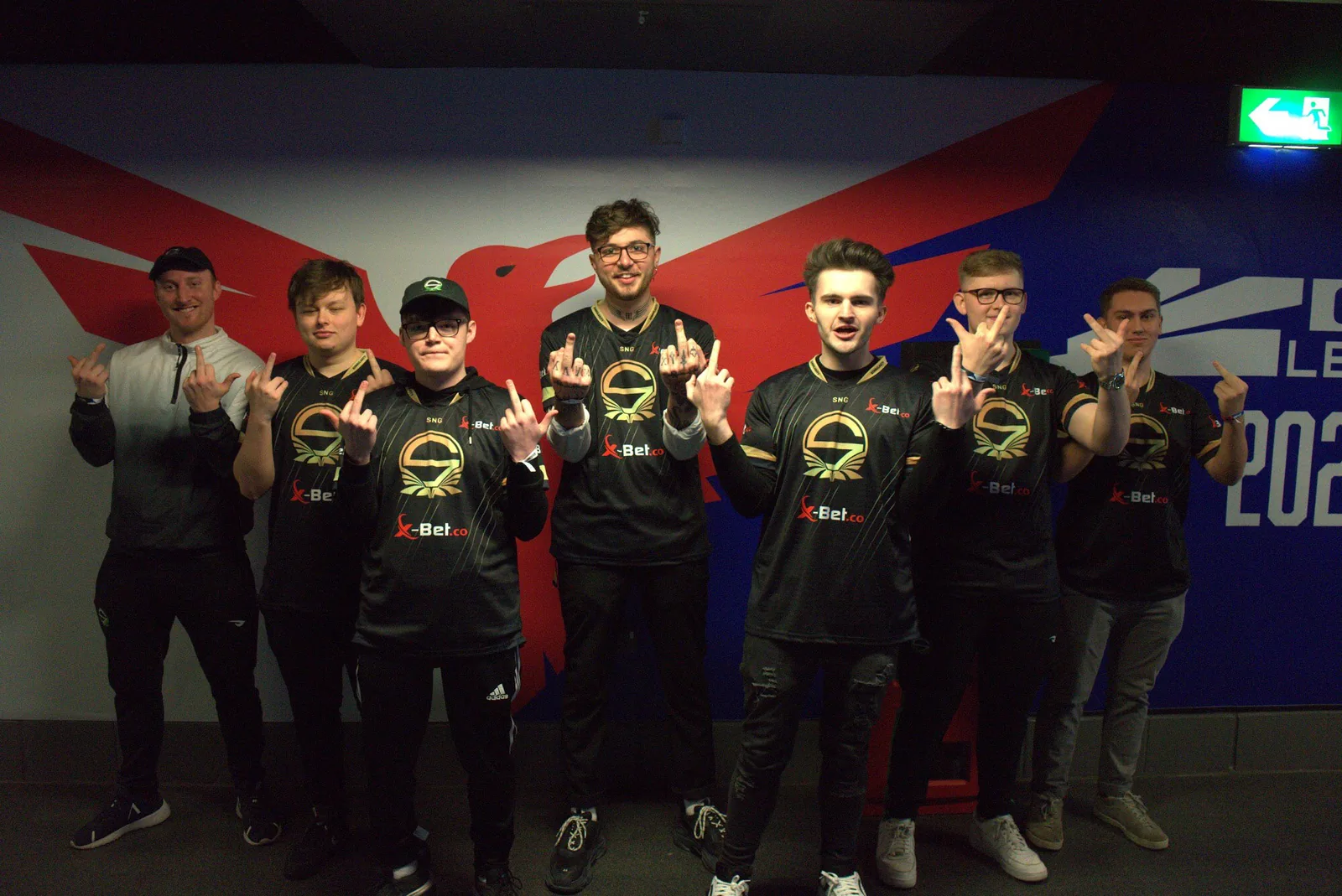 Team Singularity Call of Duty roster posing together